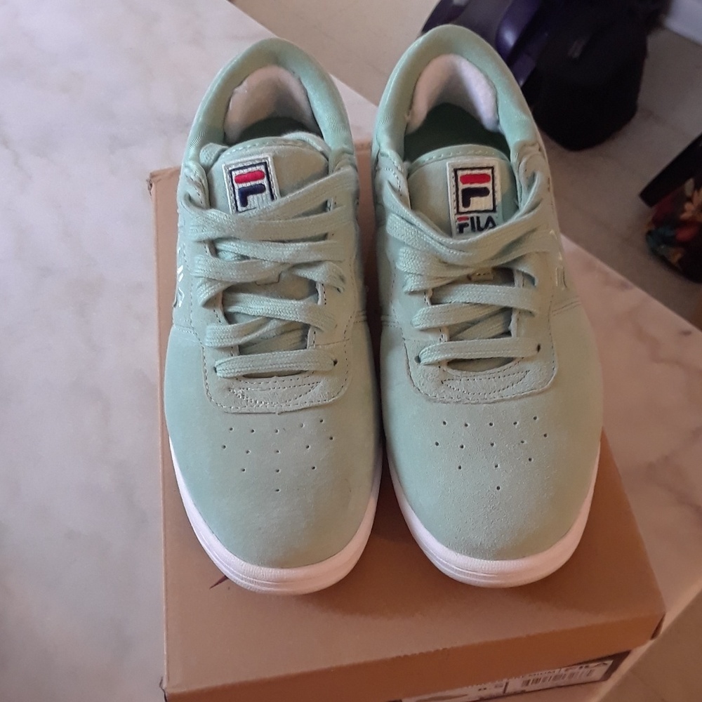 Women size 8.5 Fila shoes